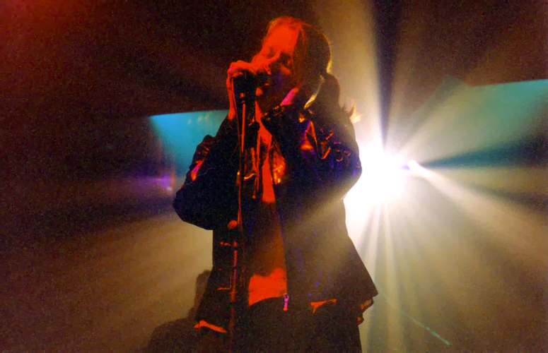 Suzanne Performs Live in 1998
